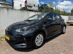 Toyota Yaris 1.5 Hybrid Active/CARPLAY/NAVI/CAMERA/NL AUTO/N, Gebruikt, 450 kg, Zwart, Bedrijf
