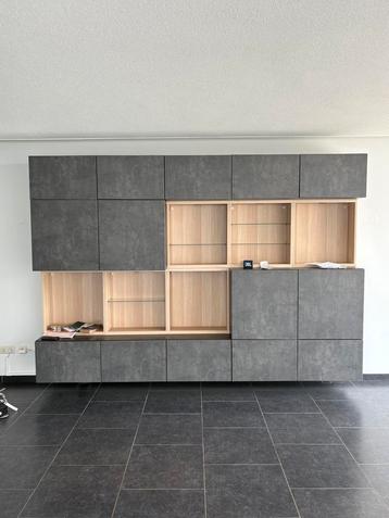Kastenwand (losse ikea besta kasten)
