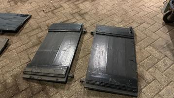 Partij oude boerderij luiken beschikbaar voor biedingen