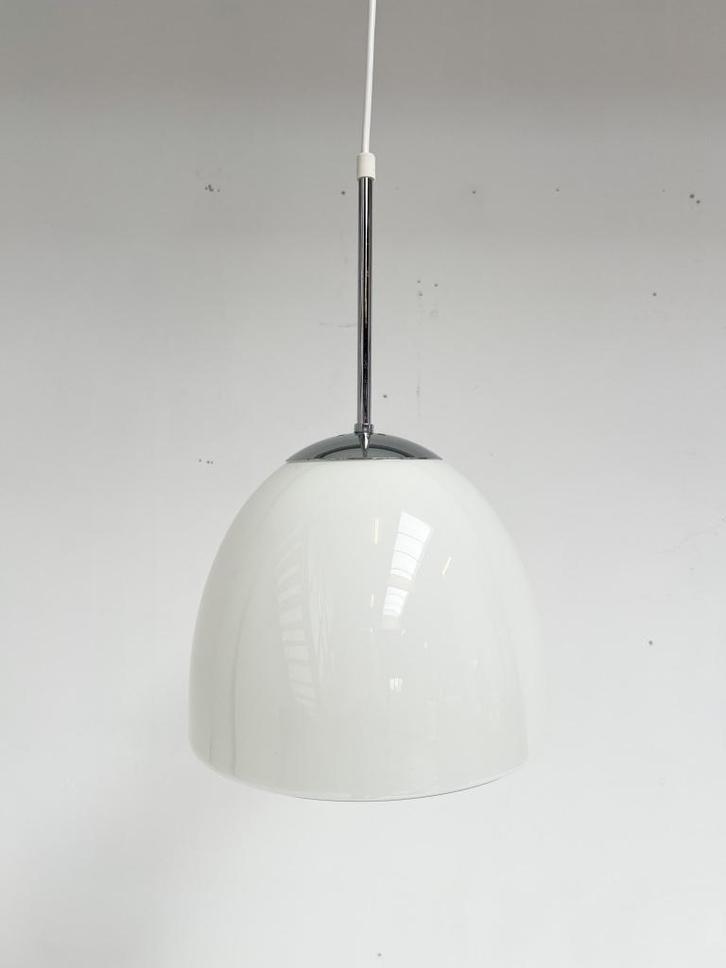 Opaalglazen Delta plafondlamp van Louis Poulsen, 1960's, Huis en Inrichting, Lampen | Plafondlampen, Gebruikt, Glas, Metaal, Ophalen of Verzenden