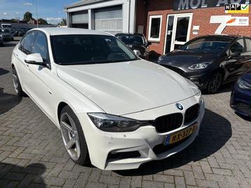 BMW 3-serie 318d Sport Line , 19"Lmv , Navigatie beschikbaar voor biedingen