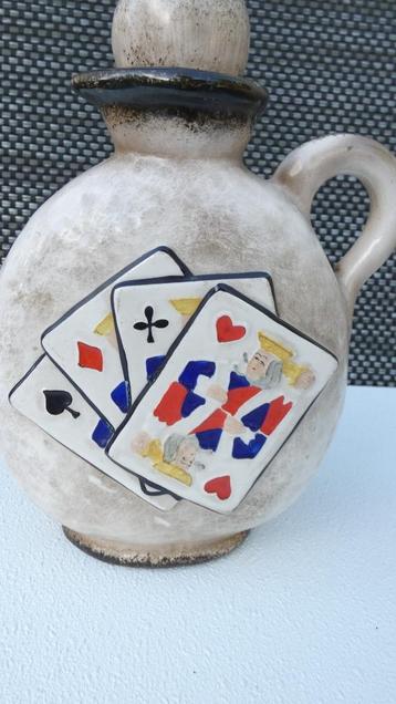 Goebel karaf met speelkaart afbeelding [1729] beschikbaar voor biedingen