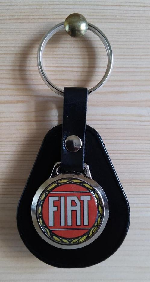 FIAT Sleutelhanger met logo . Zwart leer, Auto-onderdelen, Overige Auto-onderdelen, Fiat, Nieuw, Ophalen of Verzenden