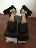 Mooie pumps Armani, Armani, Zwart, Ophalen of Verzenden, Zo goed als nieuw