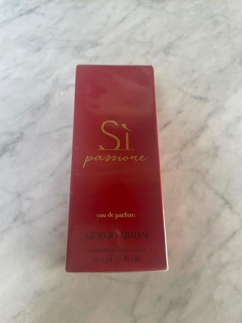 Armani parfum dames si passione, Sieraden, Tassen en Uiterlijk, Uiterlijk | Parfum, Nieuw, Ophalen of Verzenden