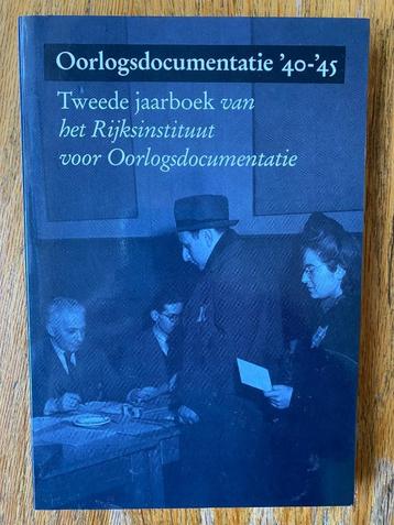 Oorlogsdocumentatie '40 - '45 Tweede jaarboek - RIOD beschikbaar voor biedingen