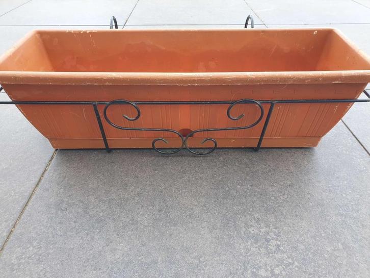 1x plastiek bloembak L59,5 x B20 x H 18cm + bloembakhouder, Tuin en Terras, Bloembakken en Plantenbakken, Nieuw, Binnen, Balkon