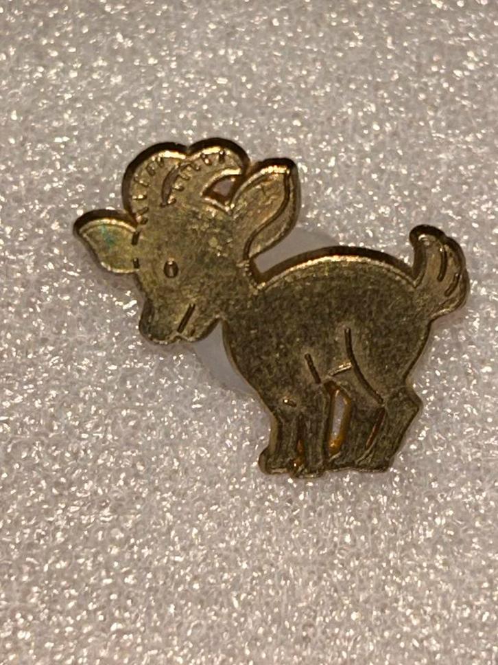 Pin gijtje, Verzamelen, Speldjes, Pins en Buttons, Zo goed als nieuw, Speldje of Pin, Dier of Natuur, Ophalen of Verzenden
