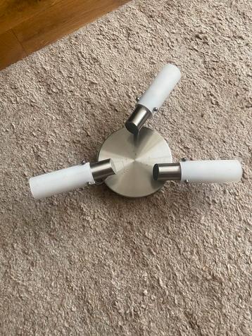 Plaviniere  chroom onderstel met 3 lampen beschikbaar voor biedingen