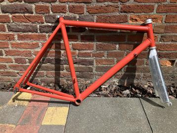Racefiets frame aluminium 57 cm beschikbaar voor biedingen