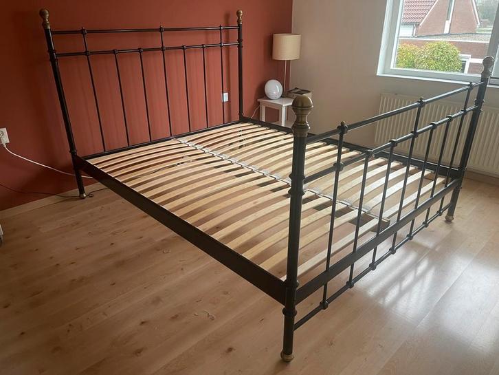 Frans Spijlen bed Ikea zwart 160 x 200 cm, Huis en Inrichting, Slaapkamer | Bedden, Tweepersoons, 160 cm, Metaal, Zwart, Ophalen