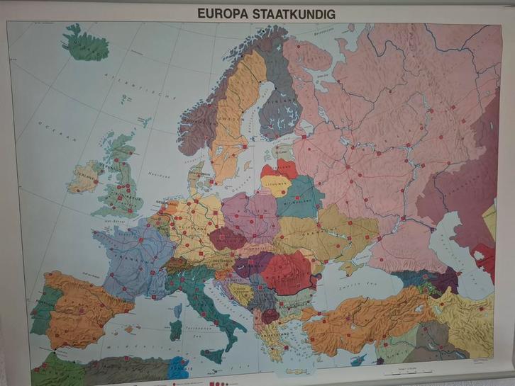 (6) Wandkaart Europa staatkundig. Moderne kaart., Antiek en Kunst, Antiek | Schoolplaten, Aardrijkskunde, Ophalen of Verzenden