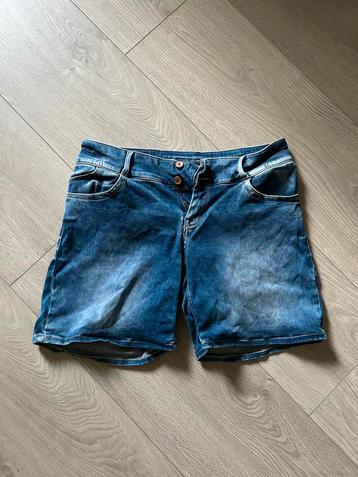 Tripper Denim Short L dames beschikbaar voor biedingen