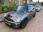 Mini Cooper S JCW pakket 2004 Grijs/zwart dak APK 8/2026, Auto's, Mini, Voorwielaandrijving, 4 cilinders, 4 stoelen, Leder en Stof