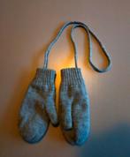 Grijze handschoenen wanten met koord maat 122/128, Kinderen en Baby's, Kinderkleding | Mutsen, Sjaals en Handschoenen, Jongen of Meisje