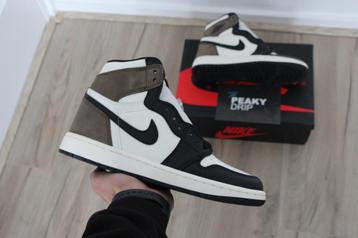 NIKE AIR JORDAN 1 HIGH DARK MOCHA EU40,5 beschikbaar voor biedingen