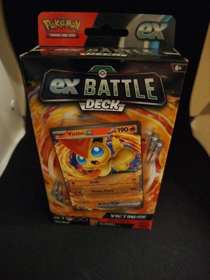 Pokémon TCG: Victini ex Battle Deck - Nieuw!, Hobby en Vrije tijd, Verzamelkaartspellen | Pokémon, Nieuw, Speeldeck, Ophalen of Verzenden