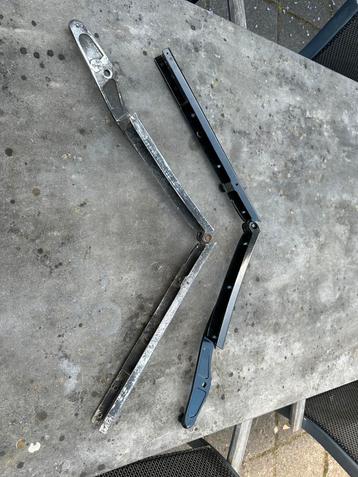 Peugeot 404 cabriolet, scharnieren kapconstructie beschikbaar voor biedingen