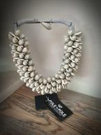 Schelpen ketting op standaard  - taupe, Ophalen of Verzenden, Nieuw