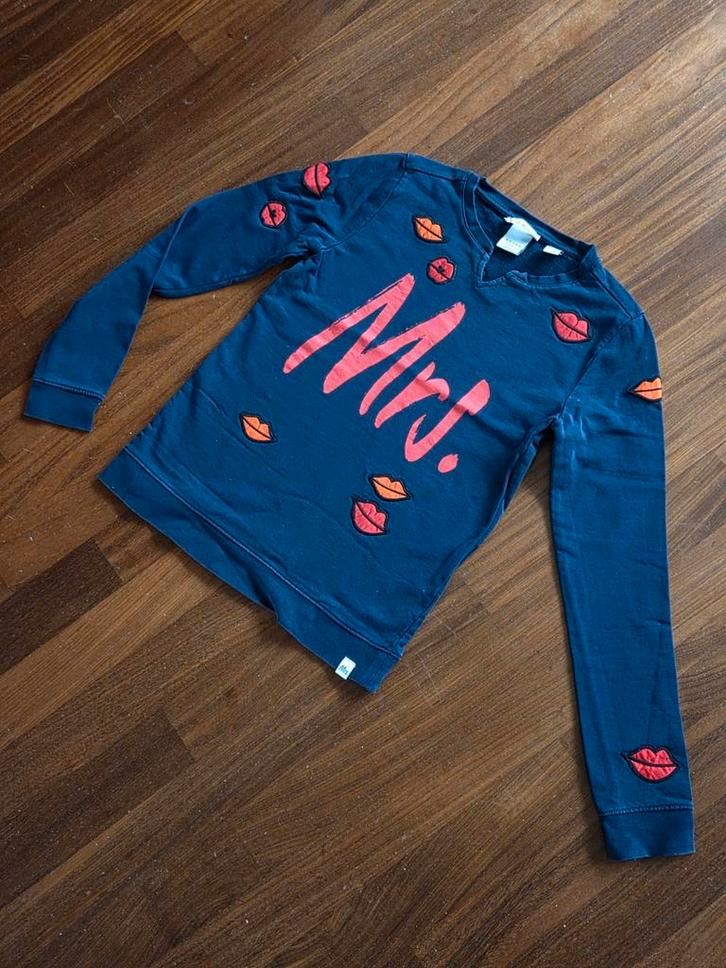 Nik Nik sweater kiss Mrs. donkerblauw 164, Kinderen en Baby's, Kinderkleding | Maat 164, Zo goed als nieuw, Meisje, Trui of Vest