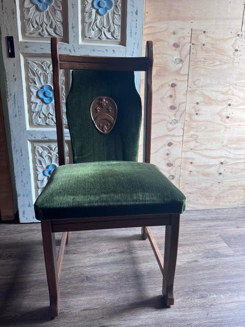 Stoel met houtsnijwerk, Antiek en Kunst, Antiek | Meubels | Stoelen en Banken, Ophalen