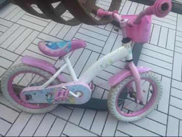 14 inch meisjes fiets beschikbaar voor biedingen
