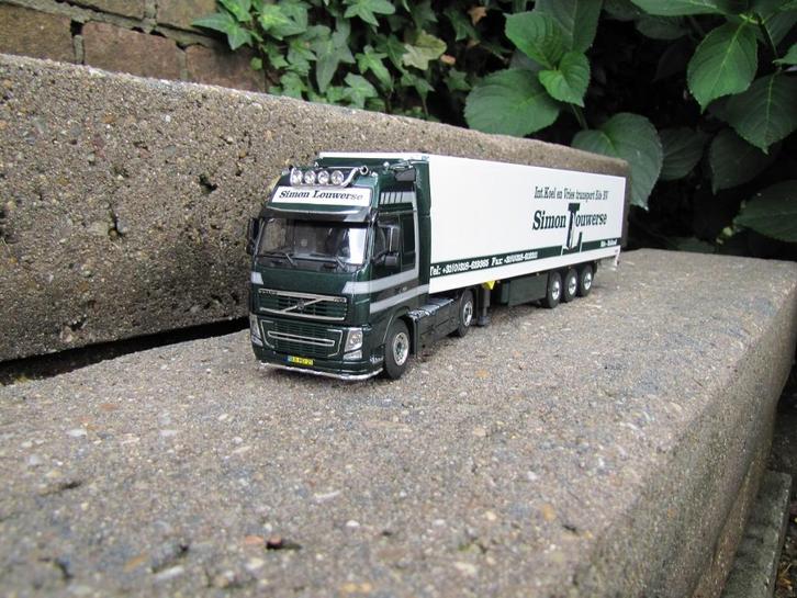 Wsi Volvo FH Simon Louwerse koel en vries transport Ede., Hobby en Vrije tijd, Modelauto's | 1:50, Zo goed als nieuw, Bus of Vrachtwagen