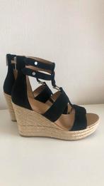 Zwarte sleehak sandalen UGG Nieuwstaat!, UGG, Zwart, Nieuw, Sandalen of Muiltjes