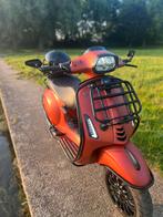 Vespa sprint e5 2021 full option costum kleur carbon lvl 10, Fietsen en Brommers, Scooters | Vespa, Maximaal 45 km/u, Vespa S