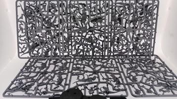 Warhammer 40k Tyranids nieuw op sprue beschikbaar voor biedingen