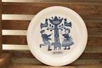 Royal sphinx porseleinen klederdracht bord Nunspeet 44003, Huis en Inrichting, Keuken | Servies, Gebruikt, Ophalen of Verzenden