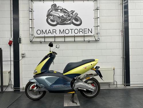 APRILIA AREA 50CC ORGINEEL 1974 KM GELOPEN!, Fietsen en Brommers, Scooters | Aprilia, Zo goed als nieuw, Overige modellen, Ophalen of Verzenden