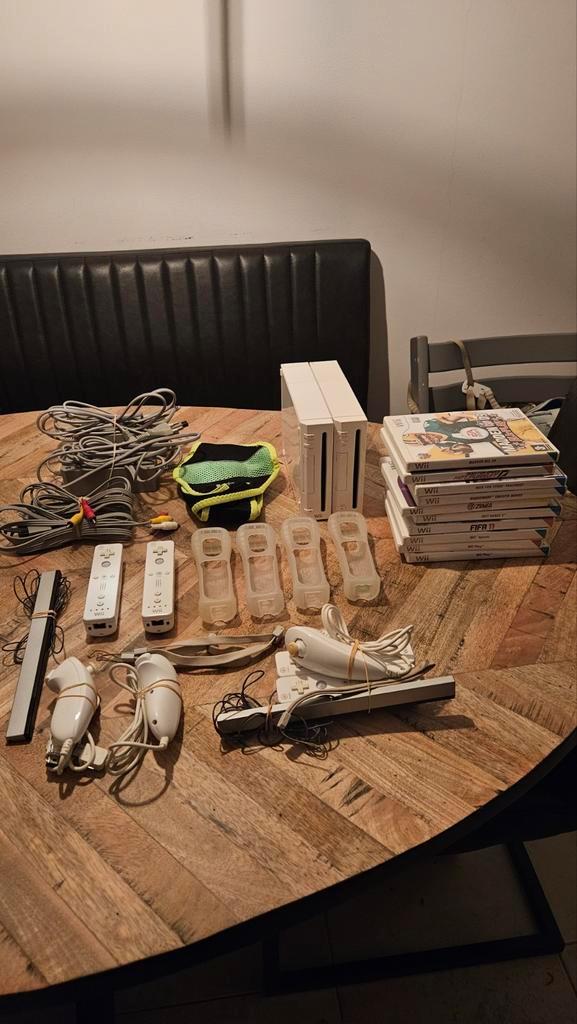 Nintendo Wii Console + Accessoires en Spellen, Spelcomputers en Games, Games | Nintendo Wii, Gebruikt, Overige genres, 3 spelers of meer