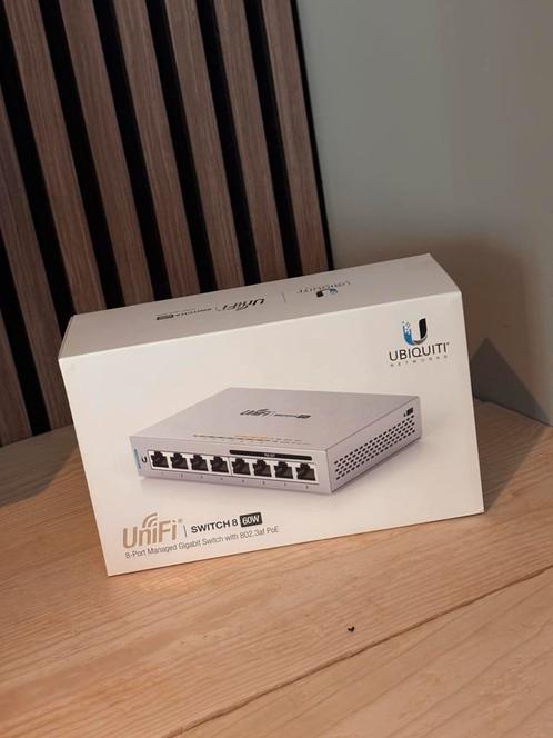 Ubiquiti UniFi Switch 8 60W, Computers en Software, Netwerk switches, Zo goed als nieuw, Ophalen of Verzenden