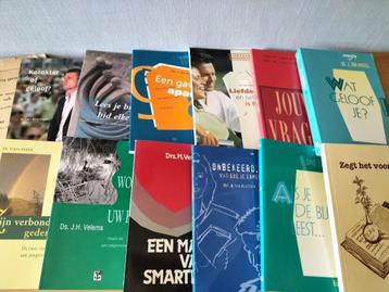 Diverse theologische boeken van diverse schrijvers  beschikbaar voor biedingen