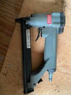 Nietmachine om trappen te stofferen, 100 liter of meer, Ophalen of Verzenden, Zo goed als nieuw