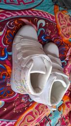 Leuke schoenen maat 32 met lichtjes, Kinderen en Baby's, Kinderkleding | Schoenen en Sokken, Ophalen, Love, Meisje, Schoenen