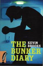 The Bunker Diary - Kevin Brooks, Boeken, Gelezen, Fictie, Ophalen of Verzenden, Kevin Brooks