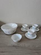 Vintage Arcopal bloemen servies/ soepkom/ schalen/ diep bord, Ophalen of Verzenden