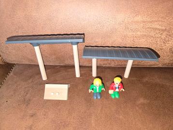 Wooden trein accessoires  beschikbaar voor biedingen