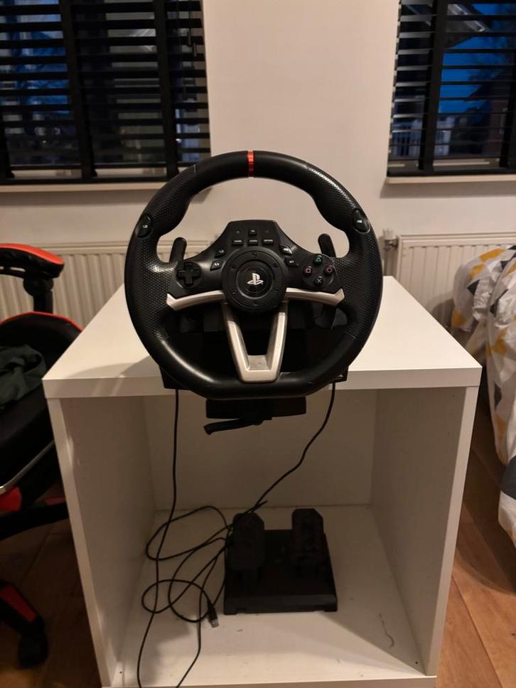 Redelijk nieuwe Spelcomputer racestuur met pedalen en kast., Spelcomputers en Games, Spelcomputers | Sony PlayStation Consoles | Accessoires