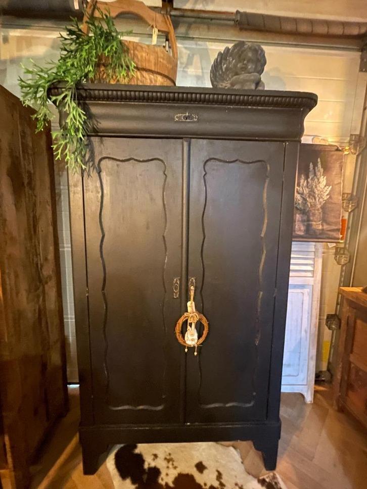 Prachtige Biedermeier kast, offblack!, Antiek en Kunst, Antiek | Meubels | Kasten, Ophalen