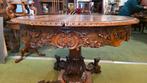 Rijk bewerkte notenhouten eettafel, Ophalen