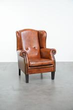 Luxe oorfauteuil gemaakt van schapenleer met zwarte biezen, Ophalen, Gebruikt, ., Vintage