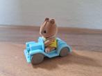 Sylvanian families baby eekhoorn in auto 5203, Ophalen, Zo goed als nieuw, Poppenhuis