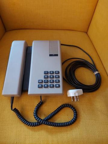 Vintage PTT telefoon Zurich.Tritel DAVOS. Met LR toets beschikbaar voor biedingen