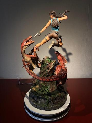 WETA 1/4 Tomb raider Lara croft 'lost valley' statue