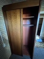 Vintage houten kledingkast met schuifdeuren, Huis en Inrichting, Kasten | Roldeurkasten en Archiefkasten, Ophalen, Gebruikt, 100 tot 150 cm