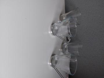 4 theeglazen met ijzeren handvat beschikbaar voor biedingen