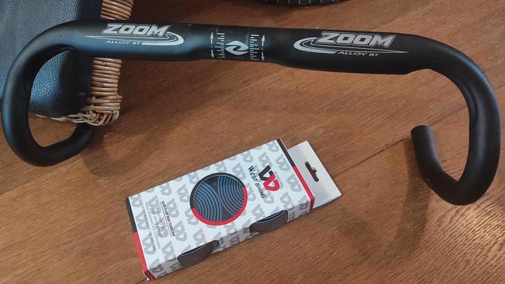 Aluminium racefietsstuur Zoom met nieuw stuurlint, Fietsen en Brommers, Fietsonderdelen, Racefiets, Stuur, Ophalen of Verzenden